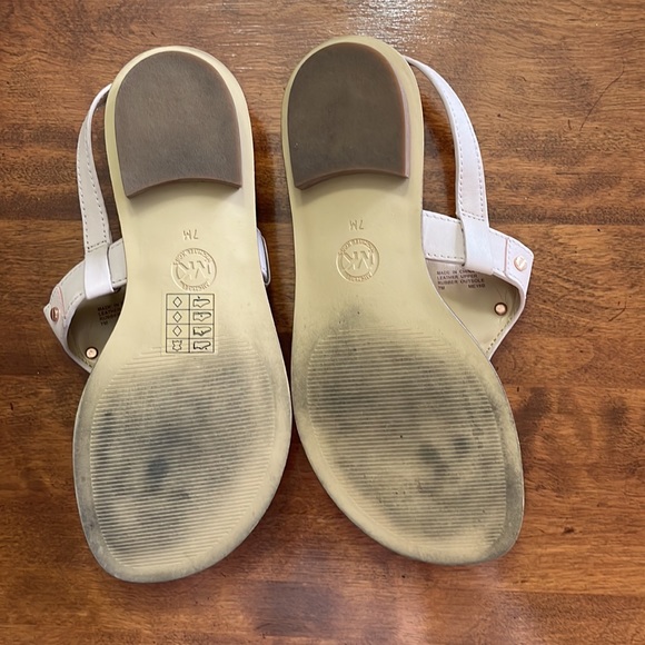 Soft pink with rose gold detailing. Warn twice. - Picture 3 of 5